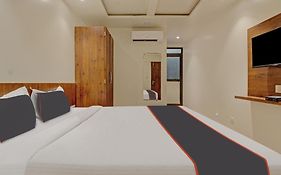 Hotel O Abhishek Executive Pimpri-chinchwad 3* India